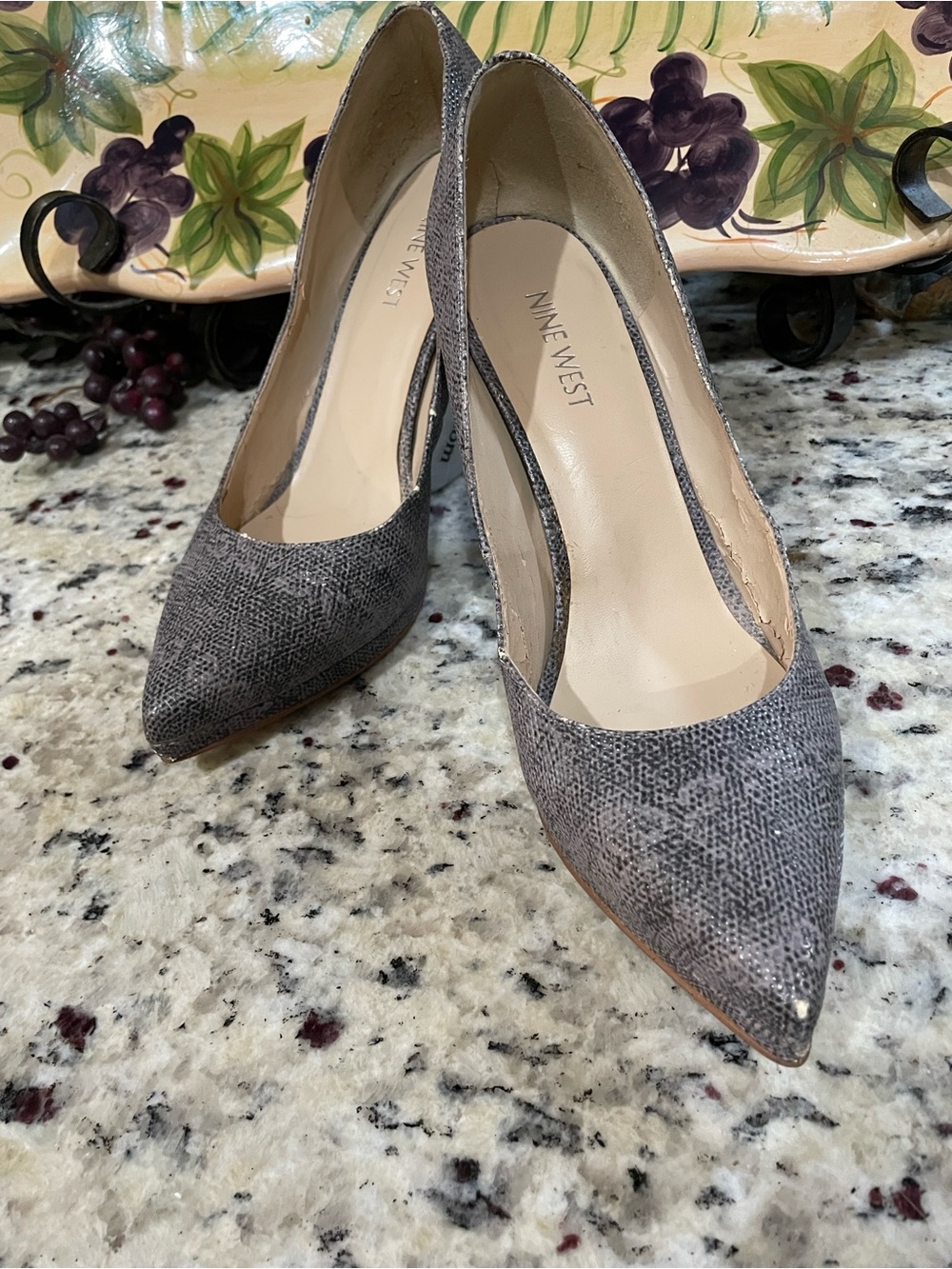 Nine West reptiles ladies stiletto 4” heels Pumps *Flawed shoes some peeling
